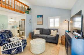 Tropical Cottage Less Than 2 Mi to Hobe Sound Beach!